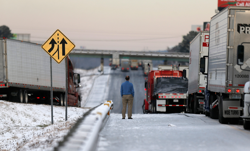 Illustration for article titled What To Do (And What Not To Do) When You're Trapped On The Highway